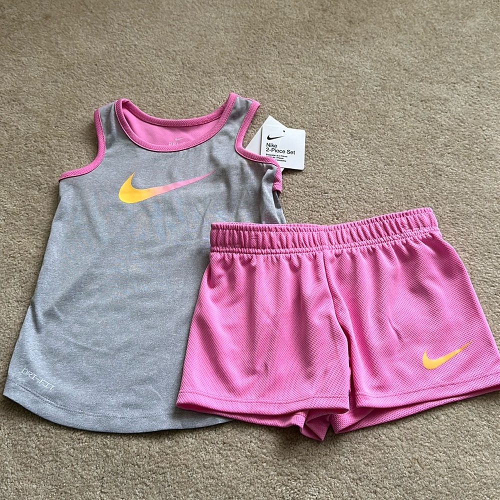 Nike girls dri fit shorts set